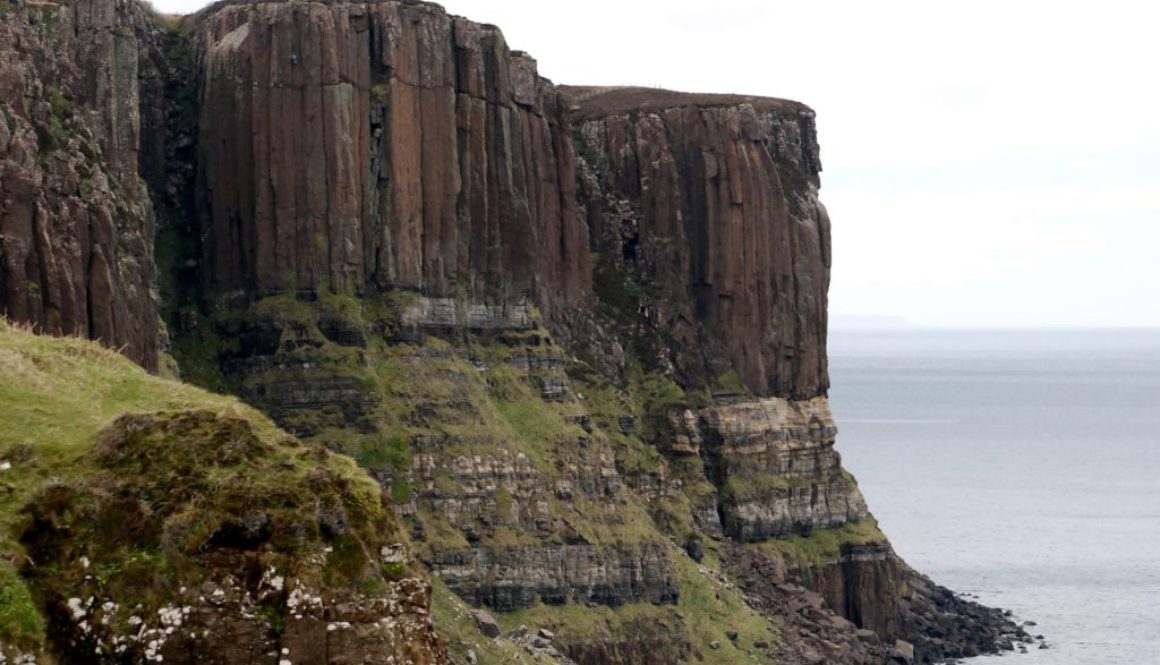 The Isle of Skye is a popular Scottish Highlands destination! With natural fairy pools, stunning cliffs, and a varied history, it's a must see in Scotland..